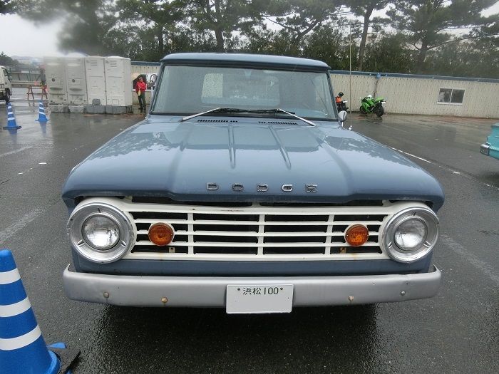 町で視た かっこいい車 ダッジ 100 トラック ラビットのブログ