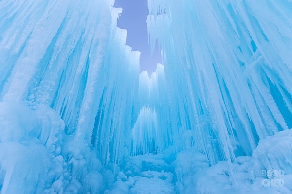 巨大な氷のお城！カナダの『アイスキャッスル 』 (12)