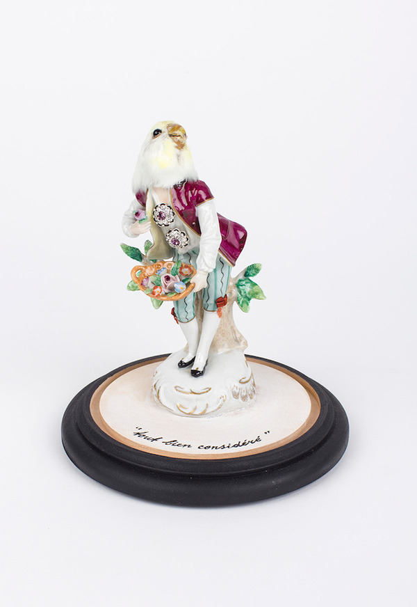 鳥頭人間,バードヘッドの磁器彫刻アート 6