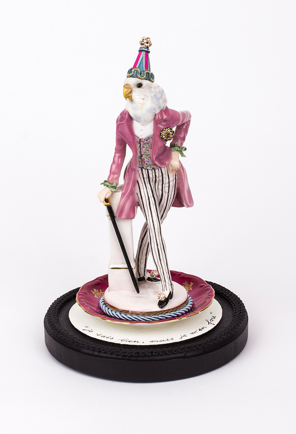 鳥頭人間,バードヘッドの磁器彫刻アート 15