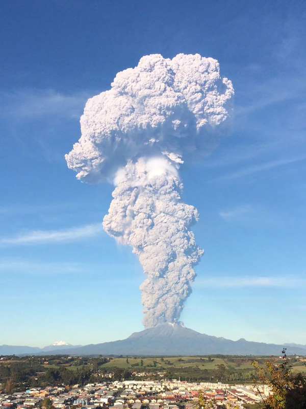 カルブコ火山がやばい 想像を絶する凄まじい火山噴火 チリ