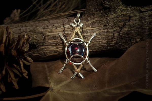 古代文化や魔法、伝説的なファンタジーアクセサリー (8)
