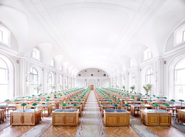 世界の公共施設の建築写真 Candida Hofer 10
