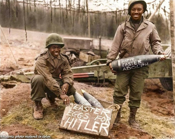 カラー化された白黒写真。第二次世界大戦中WWIIの画像 (10)