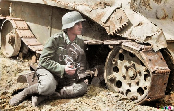 カラー化された白黒写真。第二次世界大戦中WWIIの画像 (8)