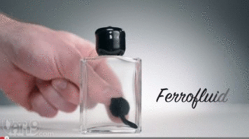 Ferrofluid in a Bottle (磁性流体)