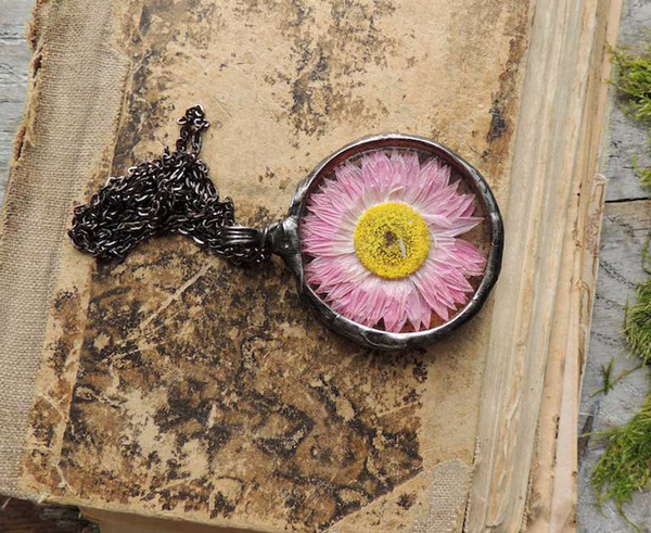 まるで身に着けるテラリウム。自然が詰まったアクセサリー (7)