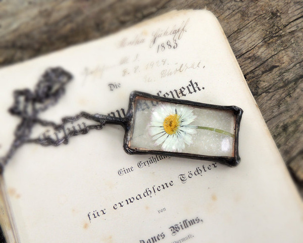 まるで身に着けるテラリウム。自然が詰まったアクセサリー (11)