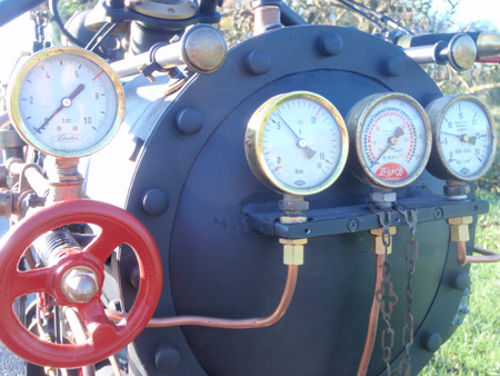 蒸気機関で走るバイク 5