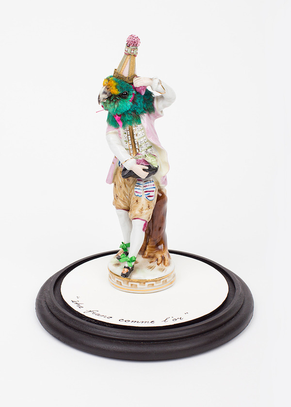 鳥頭人間,バードヘッドの磁器彫刻アート 16