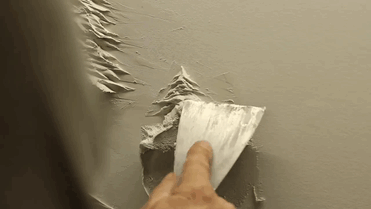 石膏職人の技！乾式壁に描く立体的な石膏彫刻 (2)