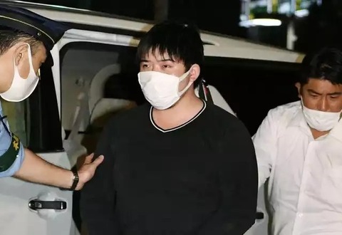 【画像】移送される硫酸男、いけめんすぎるwwwwww