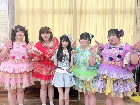 【画像】体格差が凄すぎるアイドルユニット、見つかるｗｗｗｗｗｗｗｗｗｗｗ