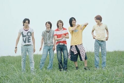 【悲報】新男性5人組アイドルに嵐ファンが難癖。「モノマネかよ」「嵐っぽさを狙うな」 （※画像あり）