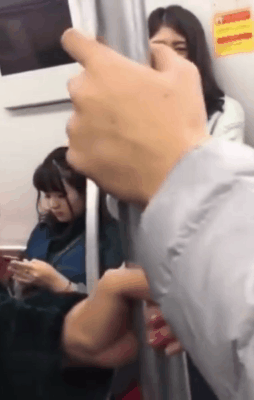 【画像】 女が『メス顔』になる瞬間がこちらwwwwwwwww