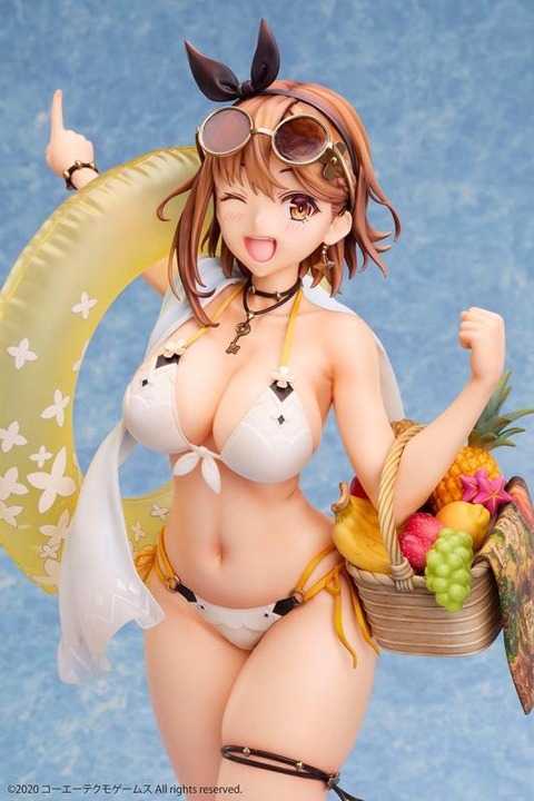 【画像】ライザちゃん「太ももはケツより出でてケツより太し」