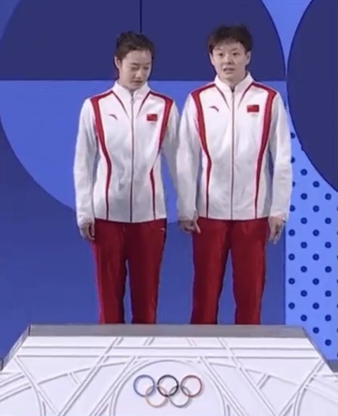 中国の女子シンクロ飛び込み選手、完全に「やってる」と話題に （※画像あり）