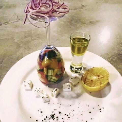 【画像】意識高い系レストランさん、とんでもない料理を客に出して炎上してしまう…