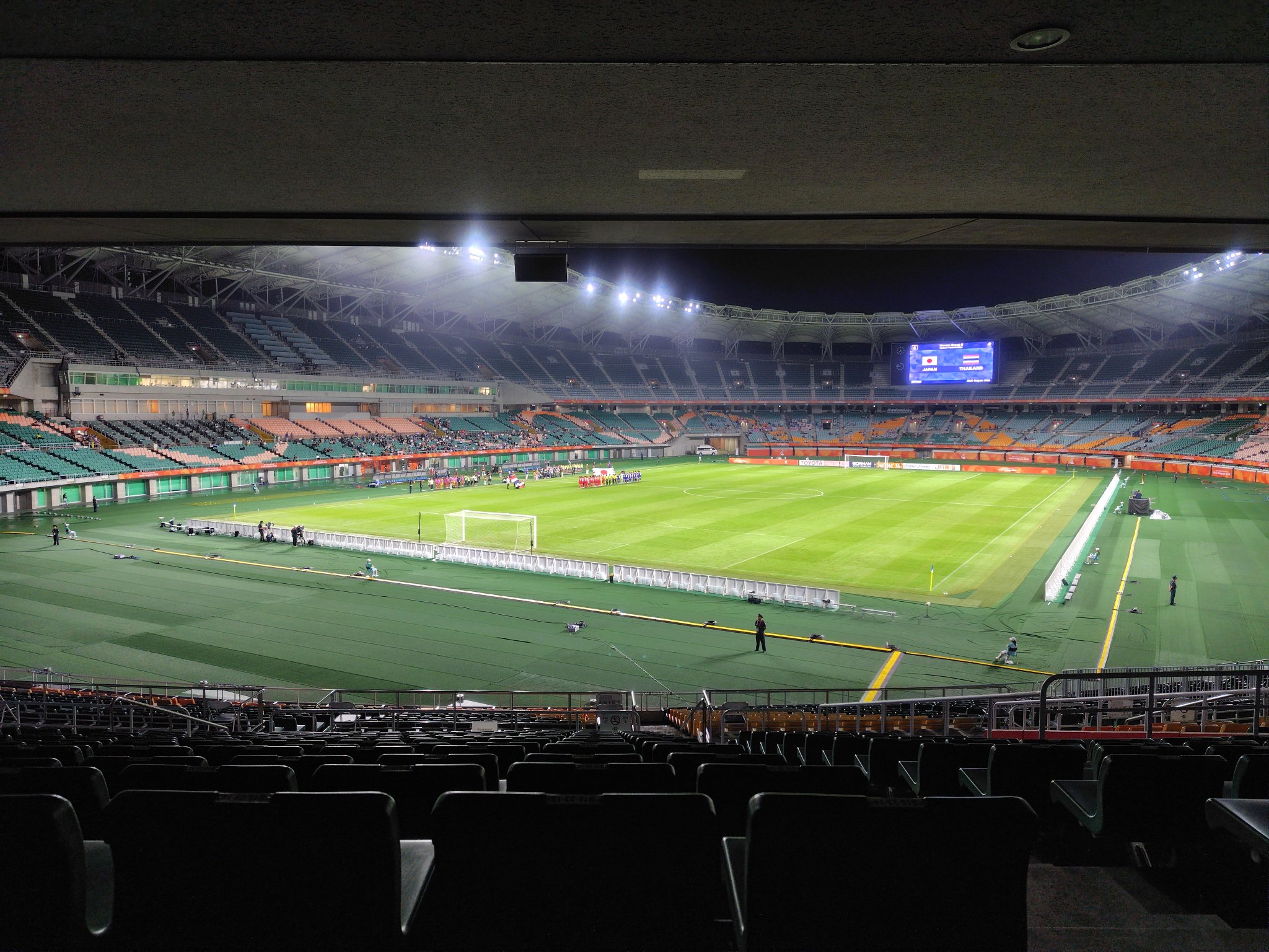 【画像】アジア大会、サッカー日本代表戦なのにガラガラｗｗｗｗｗｗｗｗｗｗｗ