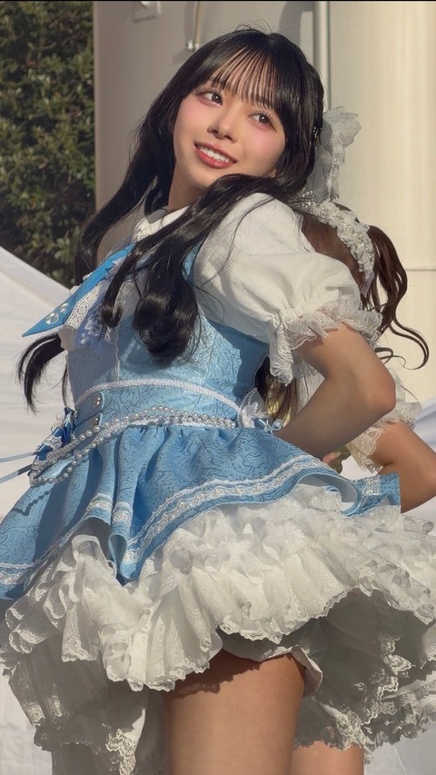 【画像】日本の人気アイドルさん、あまりにも脚がムチムチだと話題にwwww