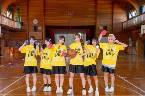 【画像】体育の時間ってクラス女子の足の太さをチェックする貴重な時間だったよな