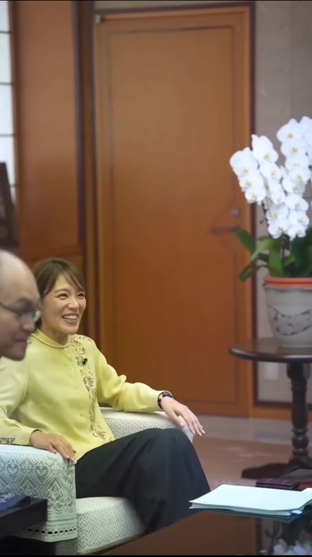 【動画】今井絵理子内閣府副大臣大先生、東大院卒の新沖縄県知事に面談で上下関係をわからせる・・・