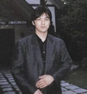 【画像】尾崎豊ってクッソイケメンな上に美声で作詞作曲までいいってチートすぎないか？