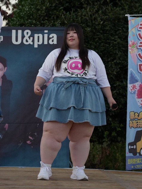 アイドル候補生（148センチ、132キロ）太りすぎて膝が無くなるｗｗｗｗ （※画像あり）
