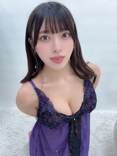 【画像】正直お胸ってこれくらいあれば十分だよなｗｗｗｗｗｗｗｗｗ