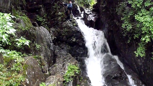 uvs120722-001