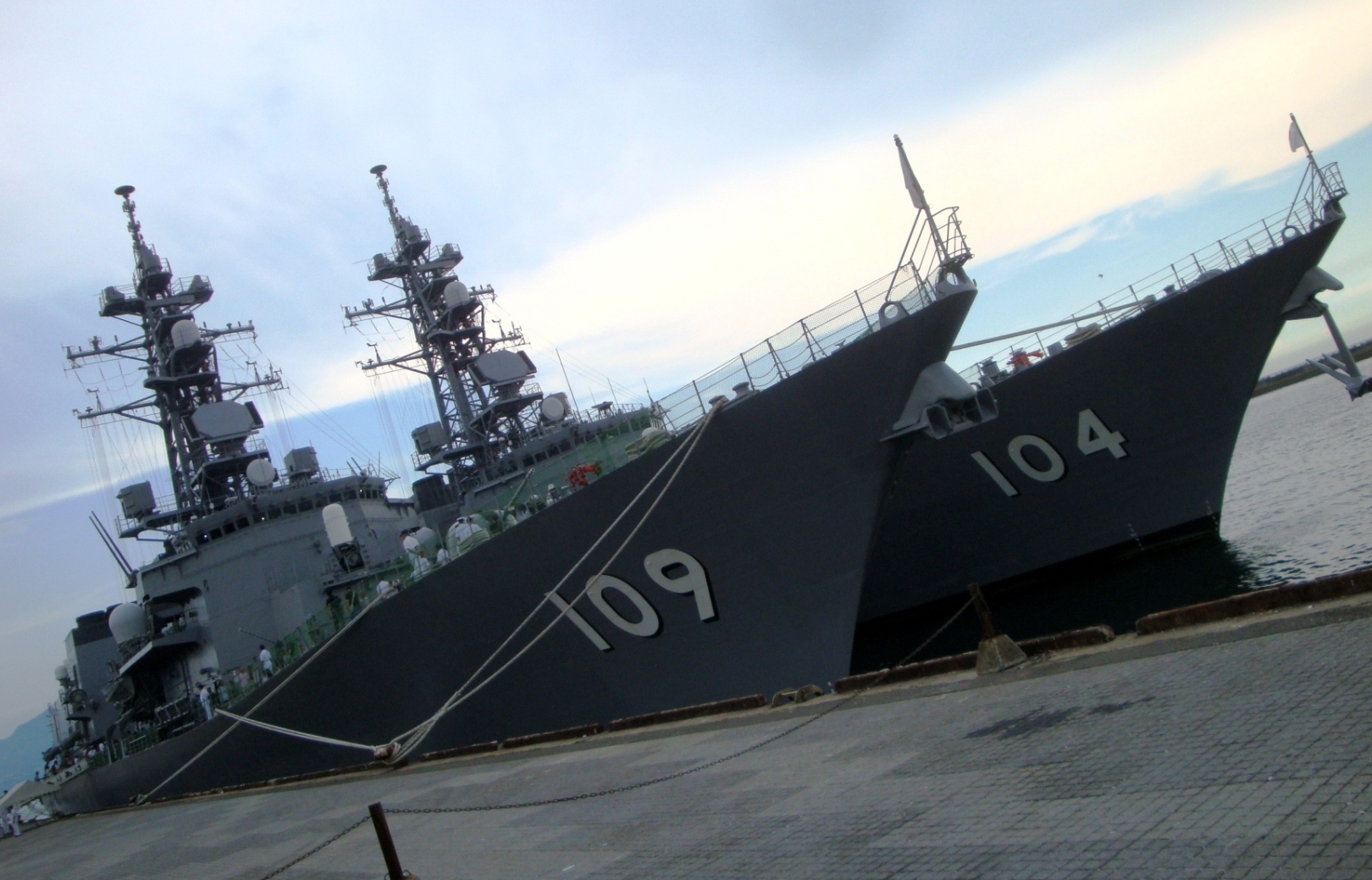 護衛艦 ありあけ きりさめ の一般公開 Nave クボタヨシフミ ラジバカ 護衛艦 ありあけ きりさめ の一般公開 Nave クボタヨシフミ ラジバカ