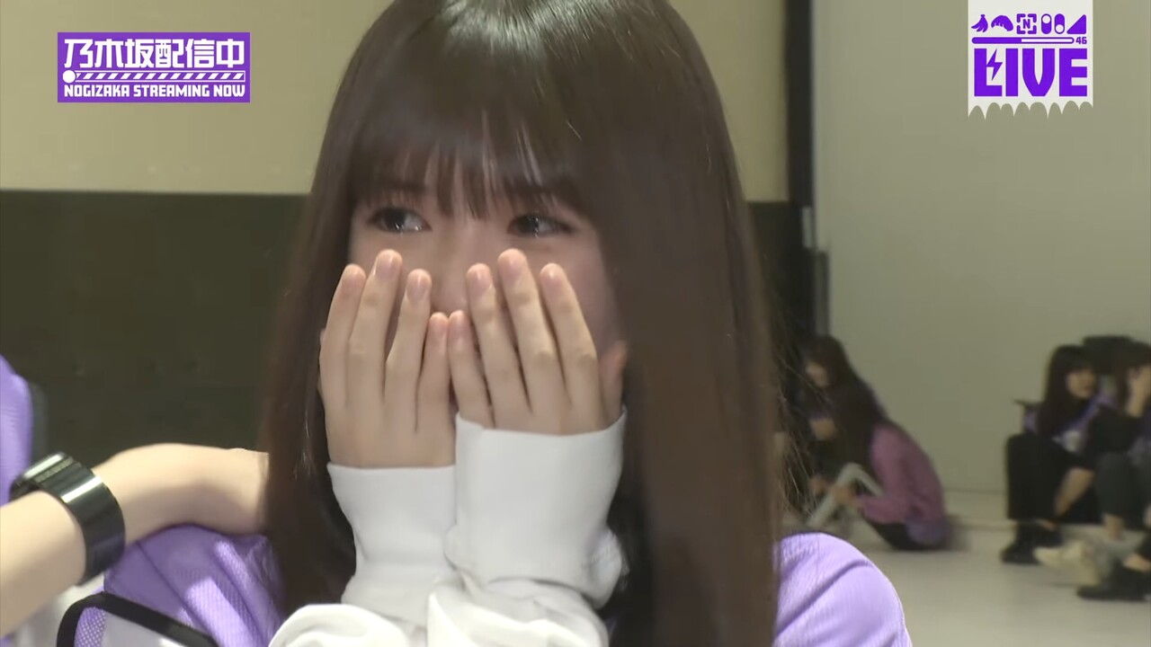 乃木坂46】小川彩×齋藤飛鳥 泣いてないです～.gif 結局泣いちゃったのいじらしすぎてやばかった.gif : 乃木坂46まとめ ラジオの時間