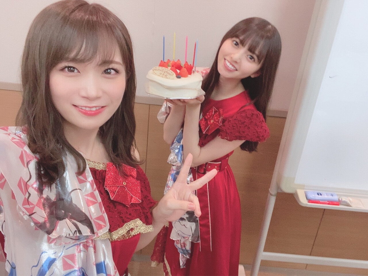 乃木坂46 秋元真夏 齋藤飛鳥 距離感w 良い生誕祭写真が続々 坂道まとめ速報 乃木坂46 秋元真夏 齋藤飛鳥 距離感w 良い生誕祭写真が続々 坂道まとめ速報