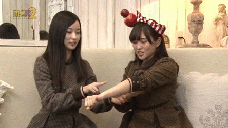 乃木坂46 佐々木琴子 伊藤かりん しっぺが容赦なしgif めちゃめちゃおもしろいww のぎ天2 乃木坂46まとめ ラジオの時間 乃木坂46 佐々木琴子 伊藤かりん しっぺが容赦なしgif めちゃめちゃおもしろいww のぎ天2 乃木坂46まとめ ラジオの時間