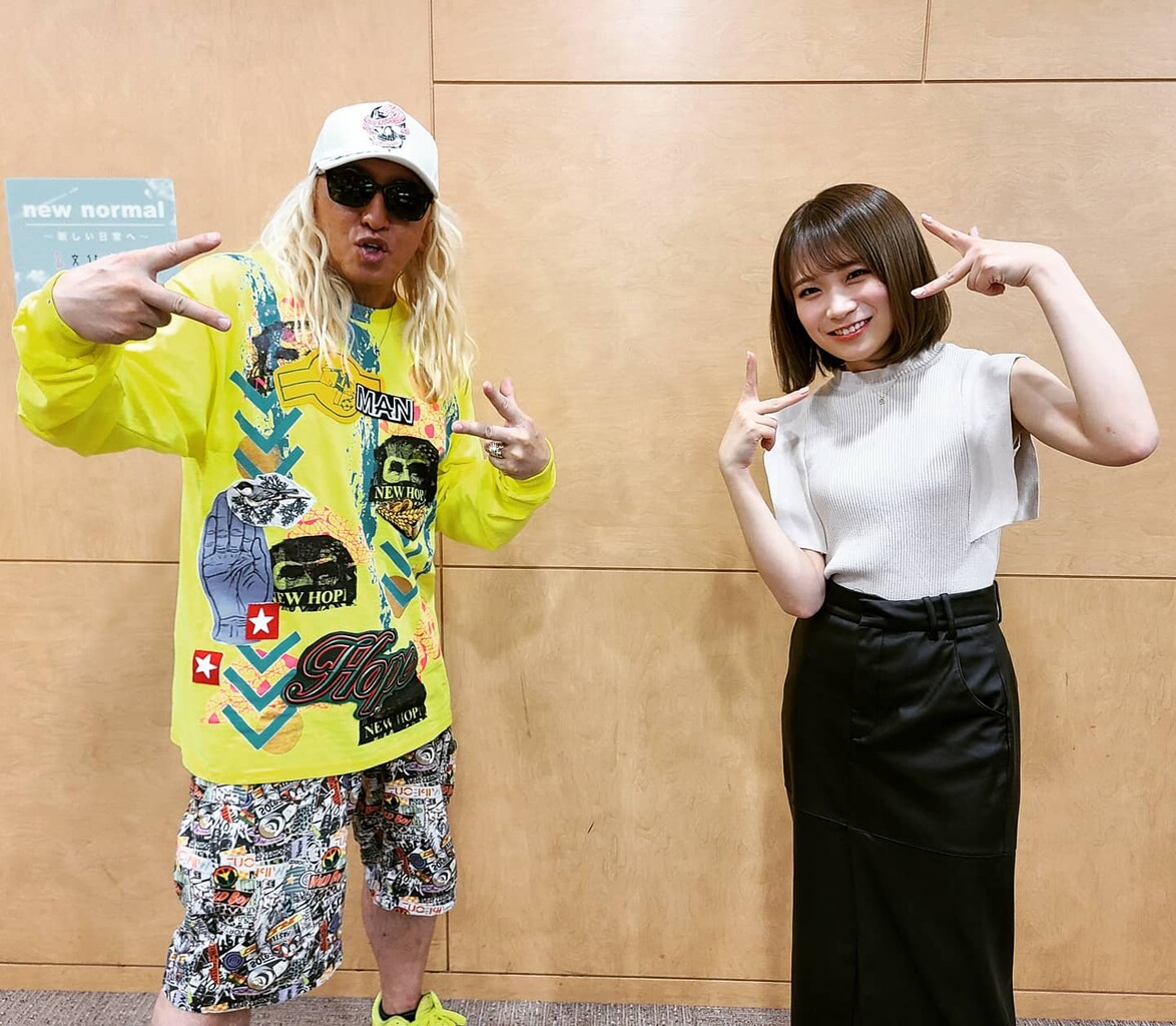 乃木坂46 秋元真夏 Djkoo パリきゃわ じゃパリピな感じで 2ショット 坂道まとめ速報