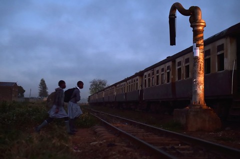 30 Beautiful Pictures Of Girls Going To School - Kenya