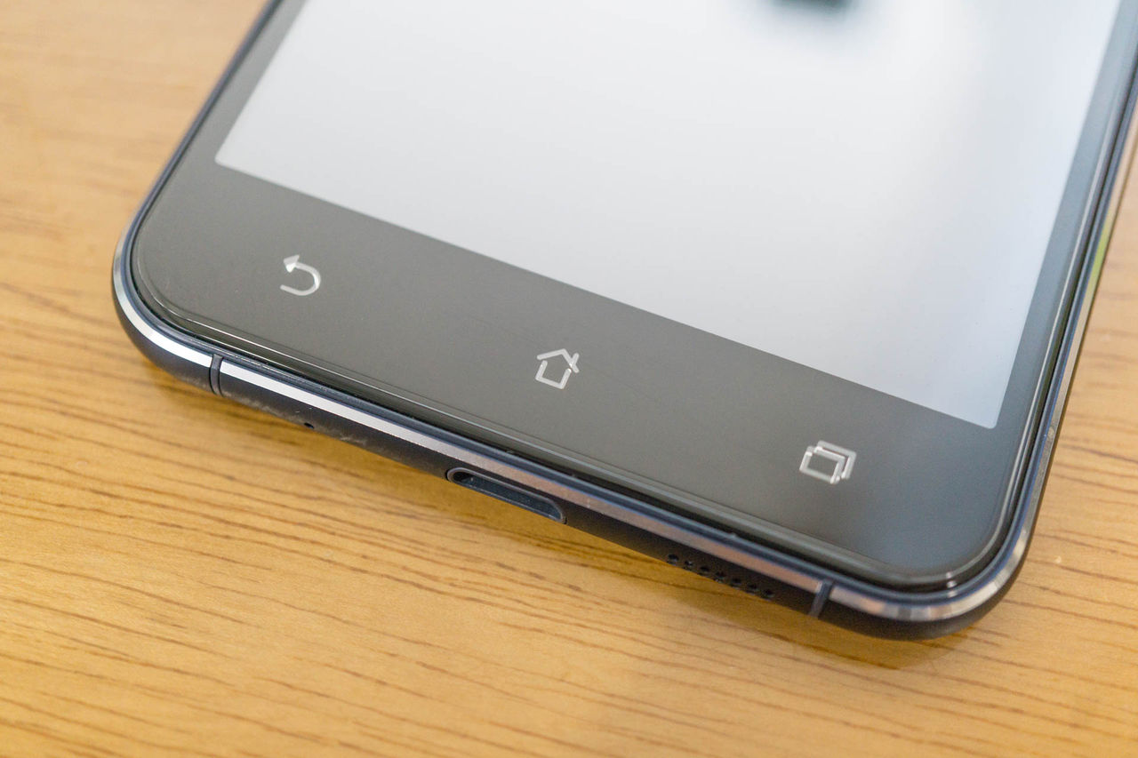 全面保護できるwanlokのzenfone 3用ガラスフィルムをレビュー Asus好きのzenblog ゼンブログ