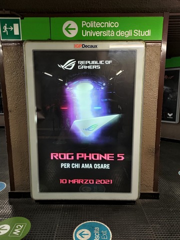ROG Phone 5 イタリア