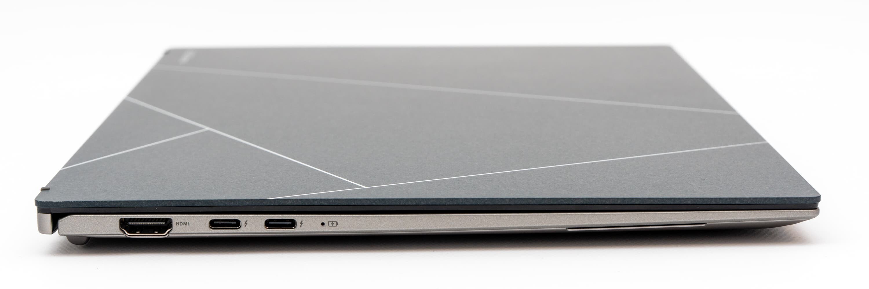 Zenbook S 13 OLED レビュー 研ぎ澄まされた上質な大人の美しさ : ASUS