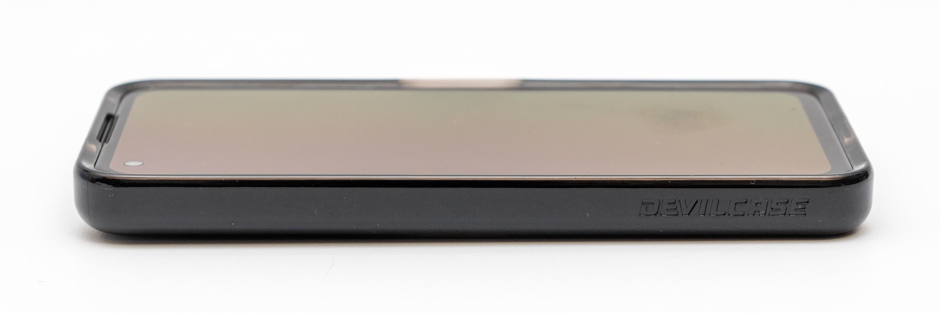 デビルケース Zenfone 9 レビュー 良し悪しはっきり好みのわかれる高級