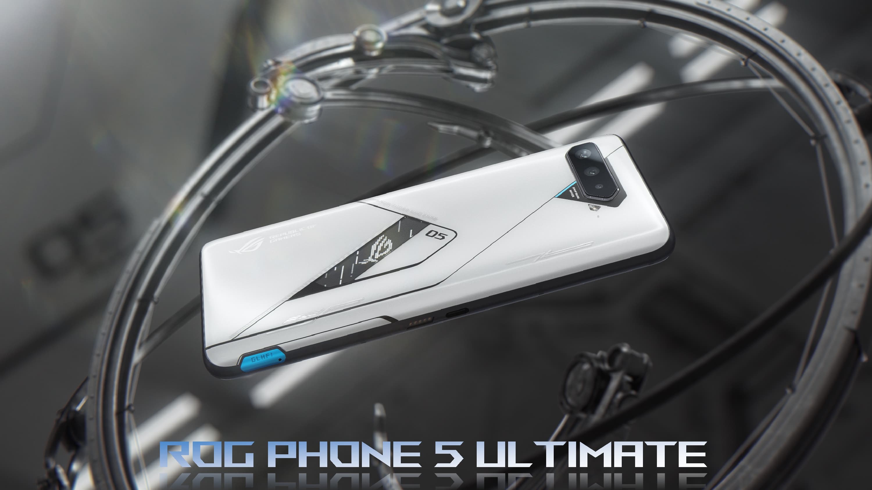 ROG Phone 5 Ultimate」を改めて発表 外付けクーラーとファン ROG Phone 5 Ultimate」を改めて発表 外付けクーラーとファン