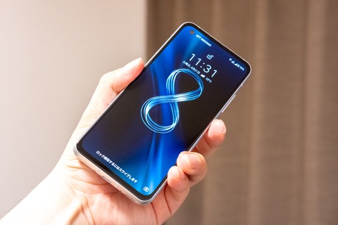 Zenfone 8 ホワイトモデル (2)