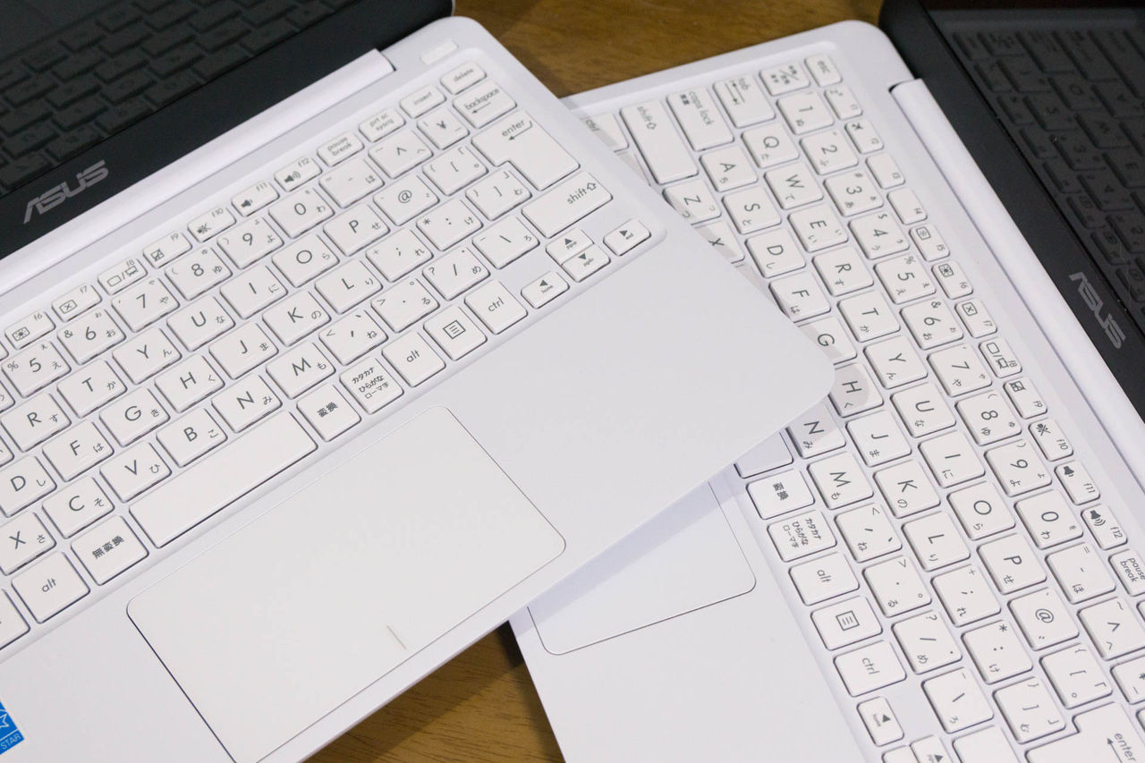 メモリが4GBに倍増されて使い勝手が大幅アップした「VivoBook メモリが4GBに倍増されて使い勝手が大幅アップした「VivoBook