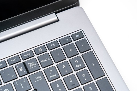 ExpertBook P3 PM3606CKA (6)