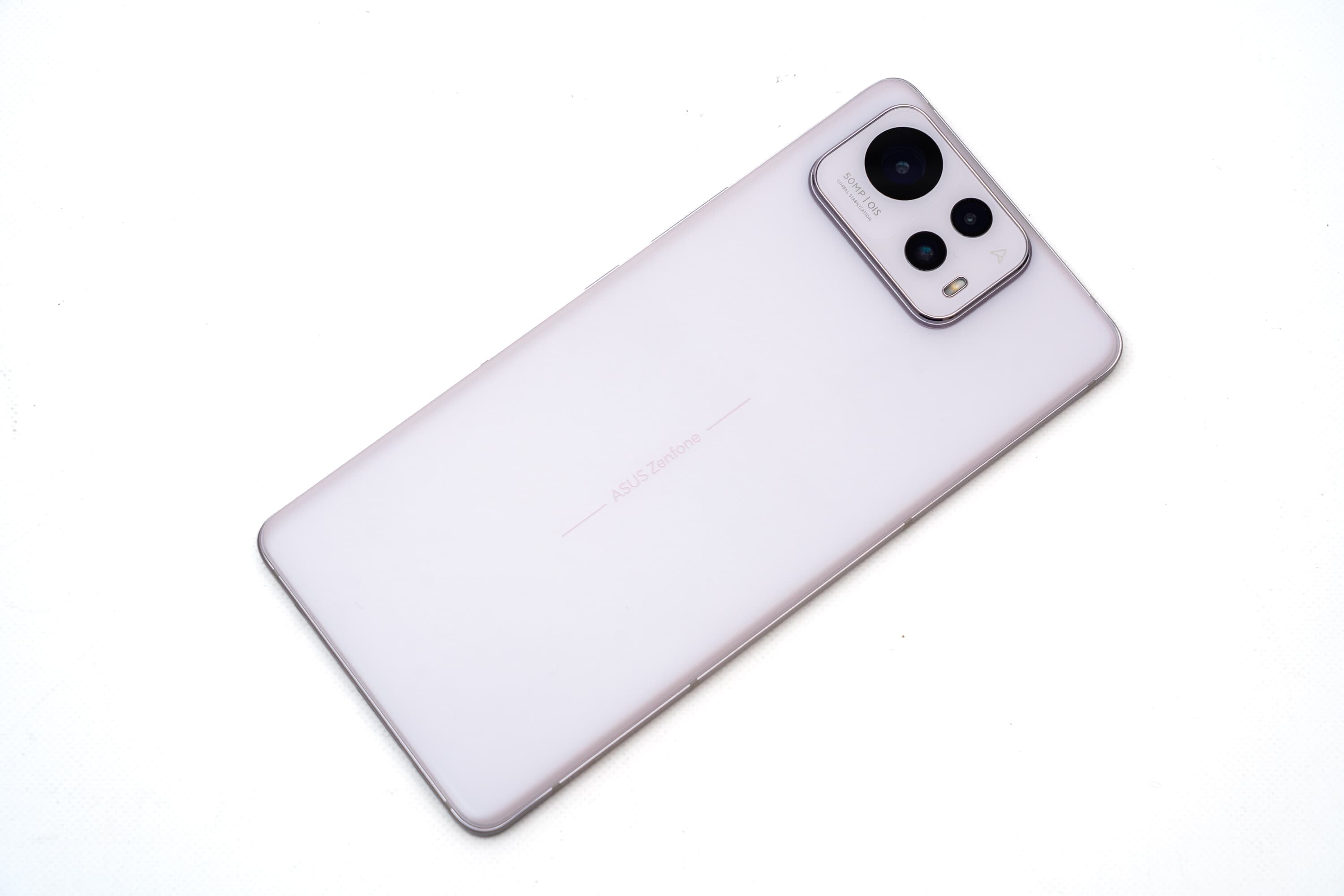 Zenfone 12 Ultra カラバリチェック 3色展開どれがいい？ : ASUS好きの