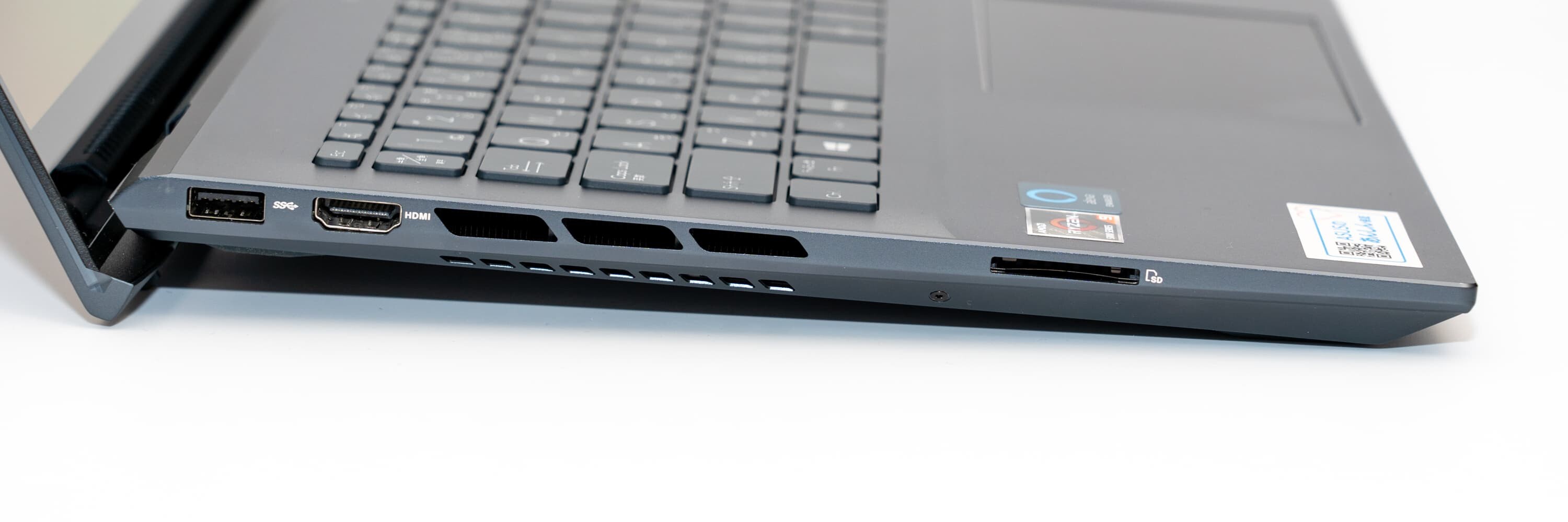 Zenbook Pro 15 OLED UM535QA レビュー 大画面・高性能・色鮮やかな