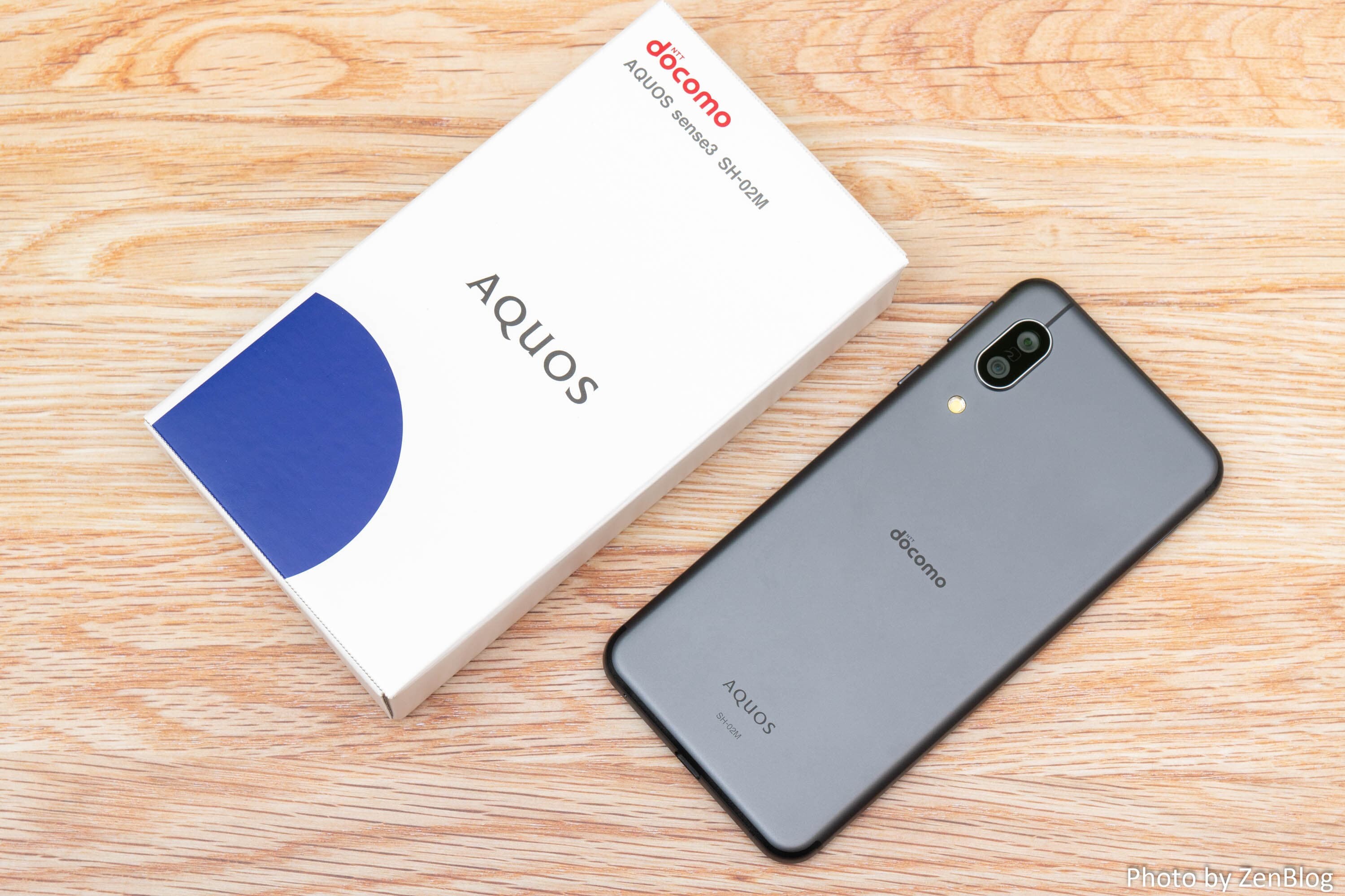 ASUS ZenFone 8 FlipとZenFone 8の外観リーク！フリップカメラと