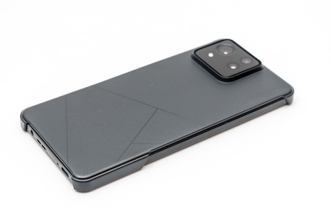 Zenfone 11 Ultra 付属ケース (1)