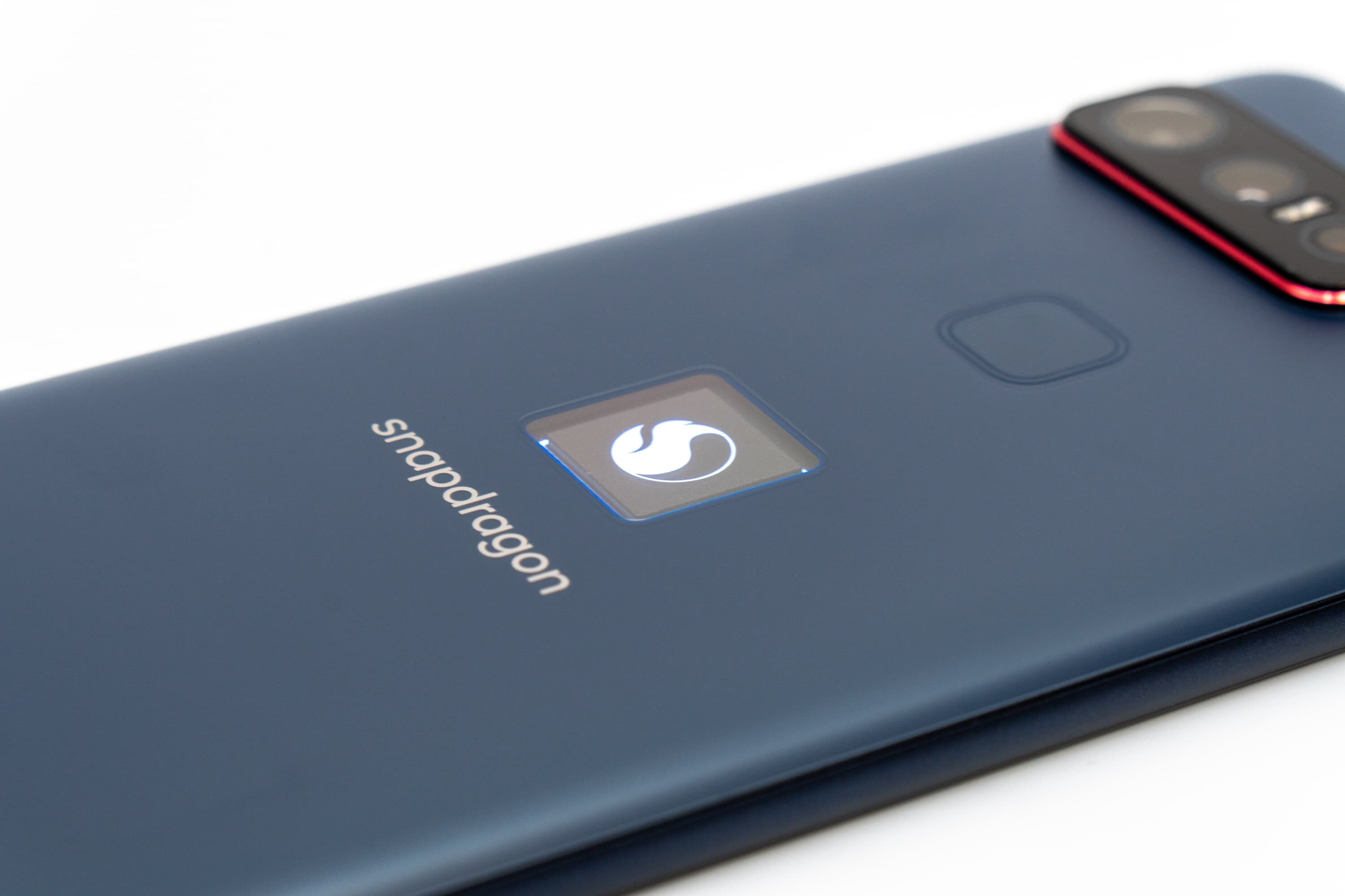 Smartphone for Snapdragon Insiders ZS675KW レビュー 正真正銘 Smartphone for Snapdragon Insiders ZS675KW レビュー 正真正銘