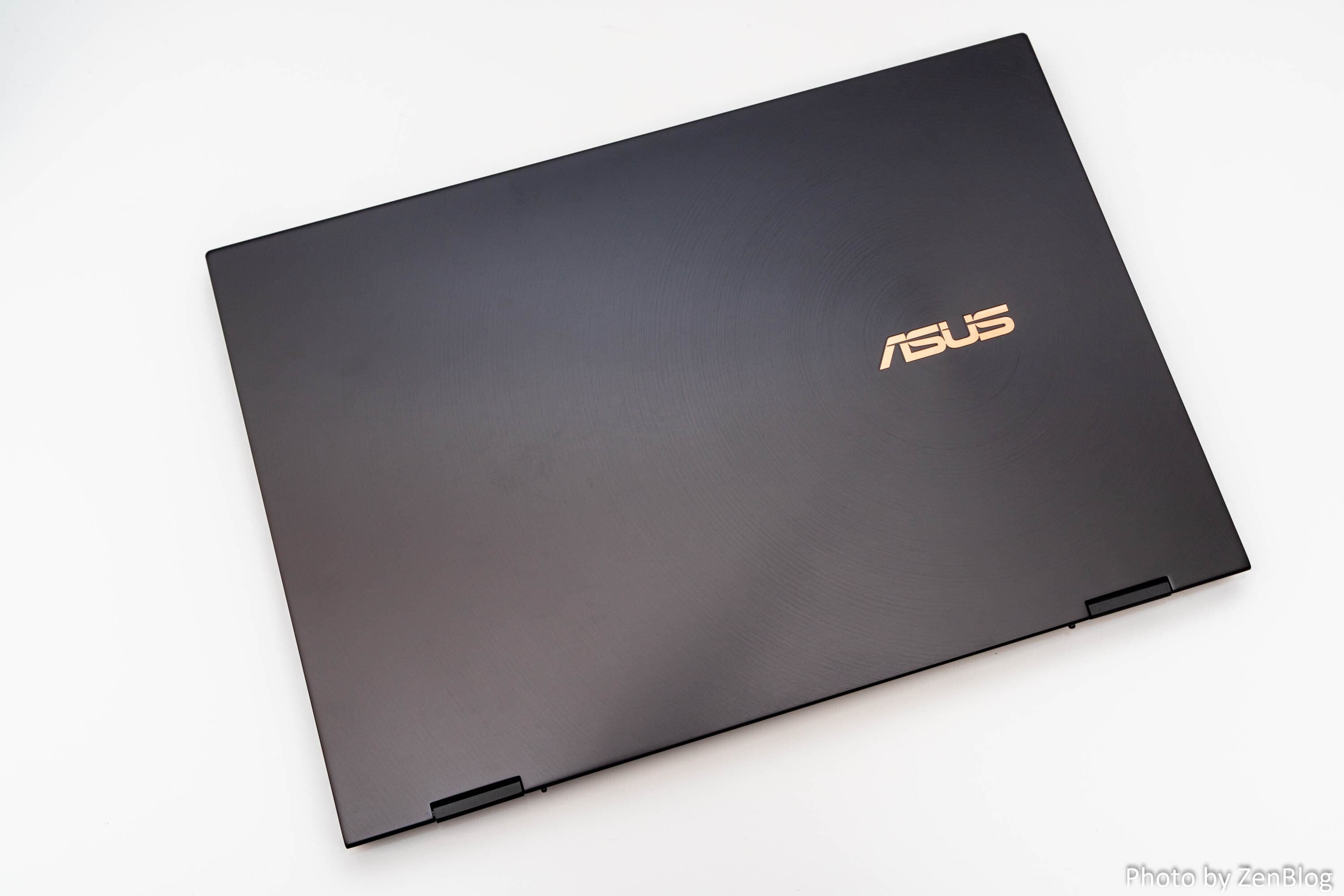 ASUS ZenBook Flip S UX371EA レビュー 4K有機ELの美しさに息を